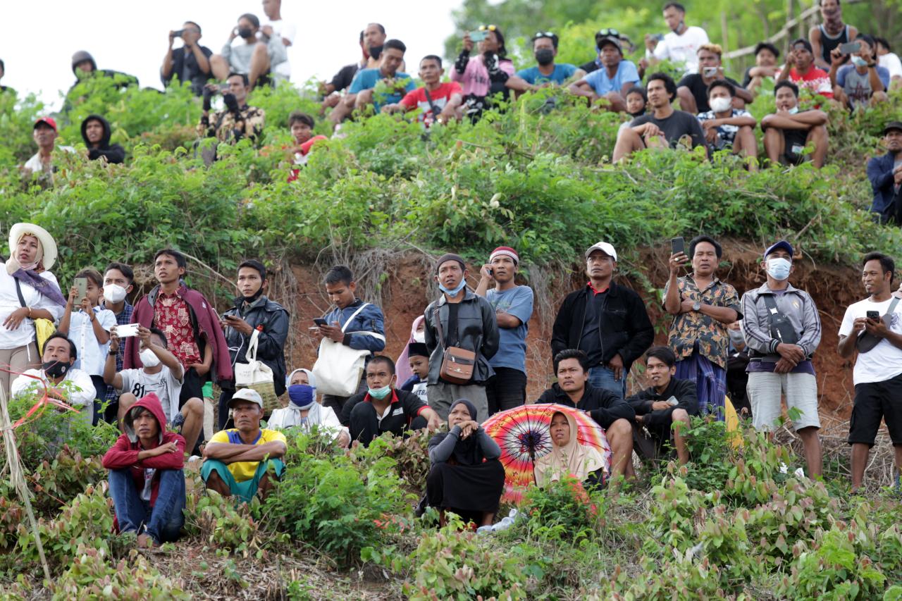 Masyarakat Antusias...