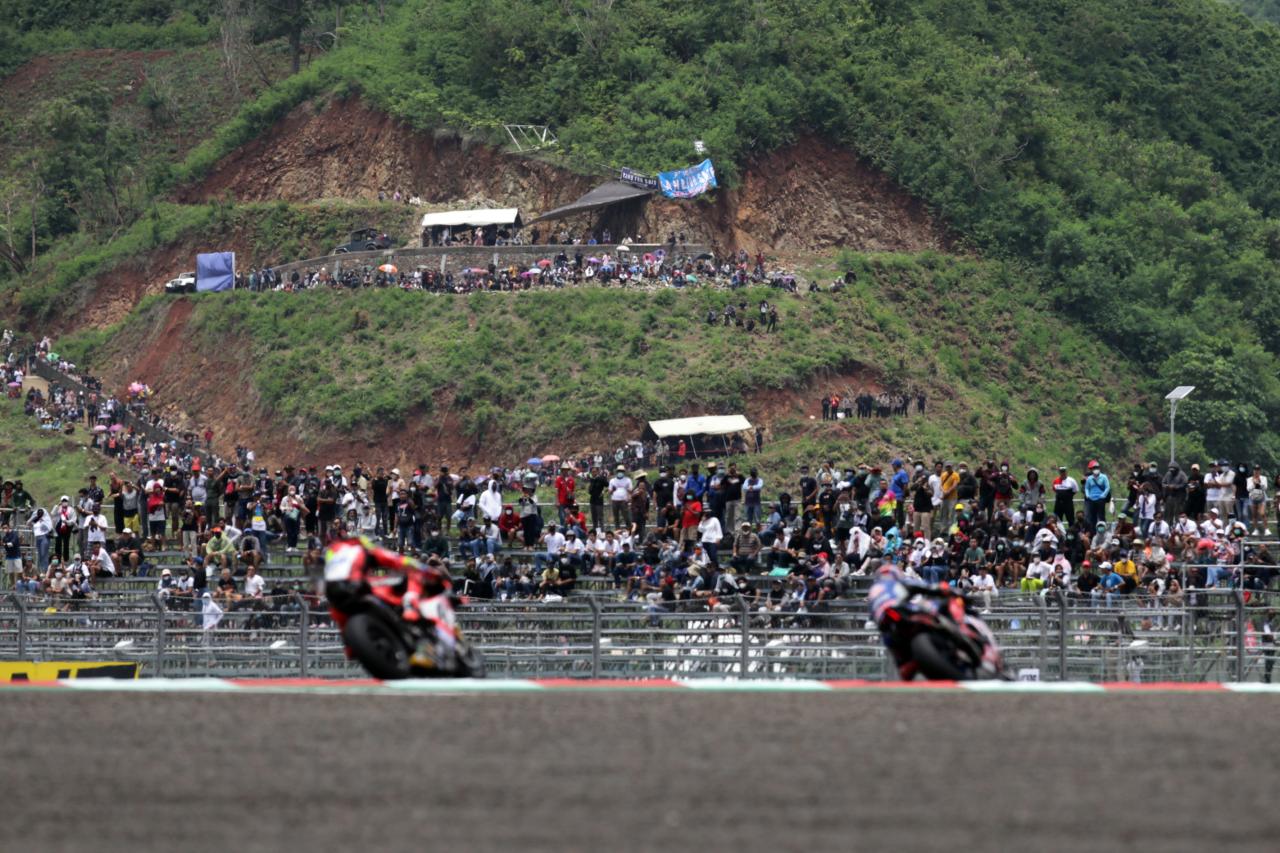 Jonathan Rea Menangi...