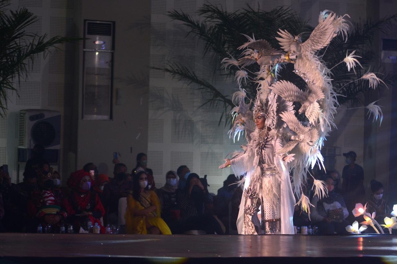 Angkat Tema Virtue Fantasy,...