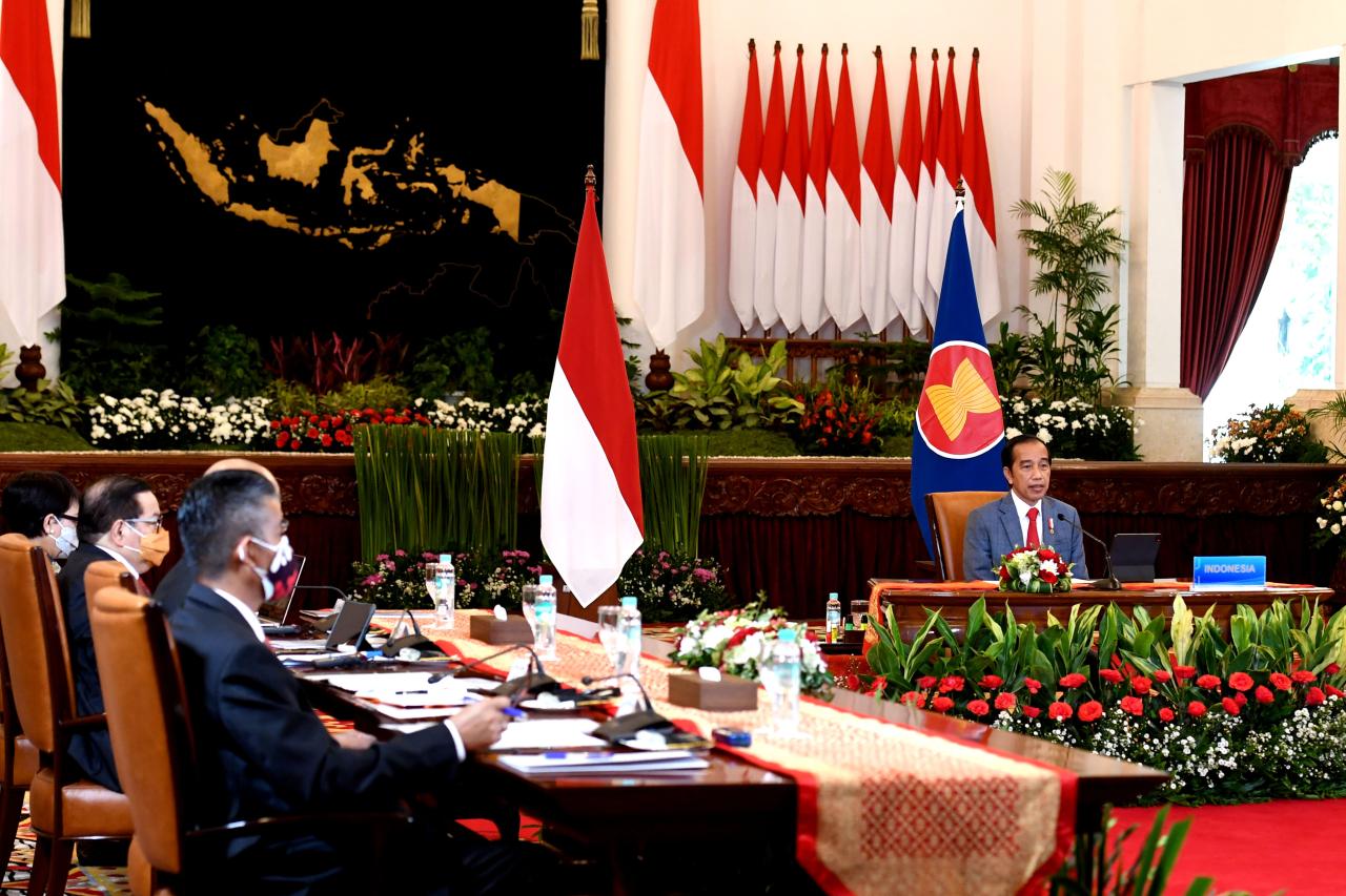 Presiden Jokowi Hadiri...