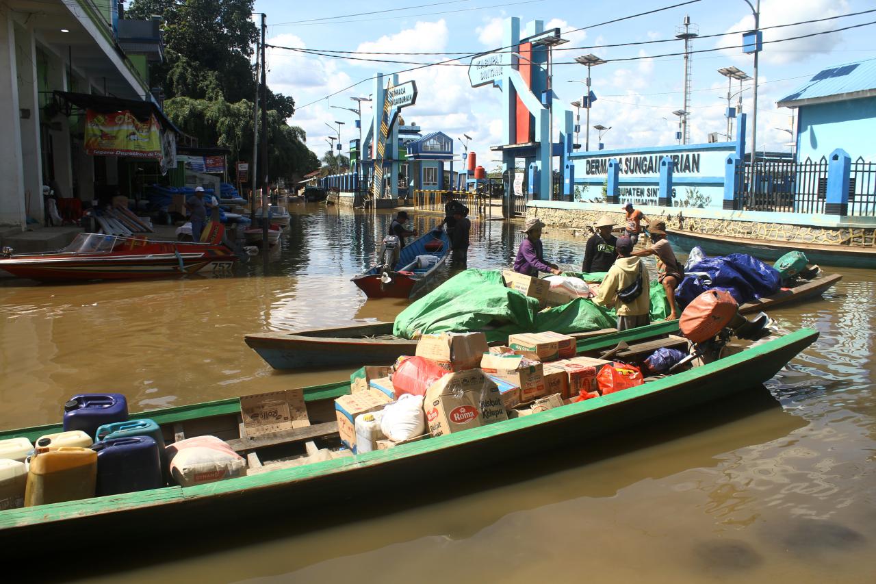 Sebulan Berlalu, Banjir...