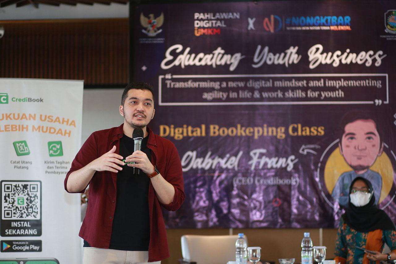 CrediBook Hadir di Roadshow...