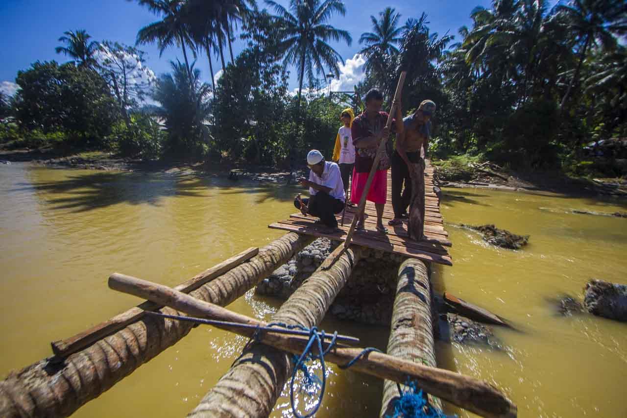 Jembatan Permanen Penghubung...