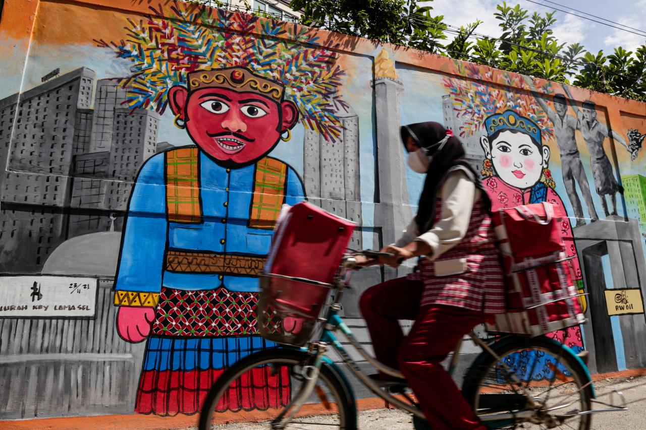 Warna-warni Hiasan Mural...