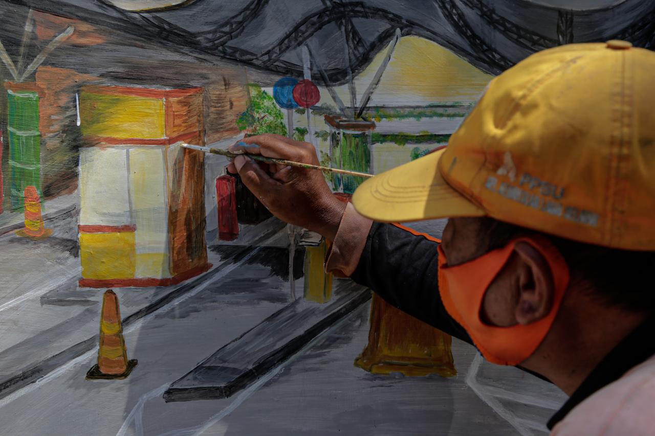 Warna-warni Hiasan Mural...
