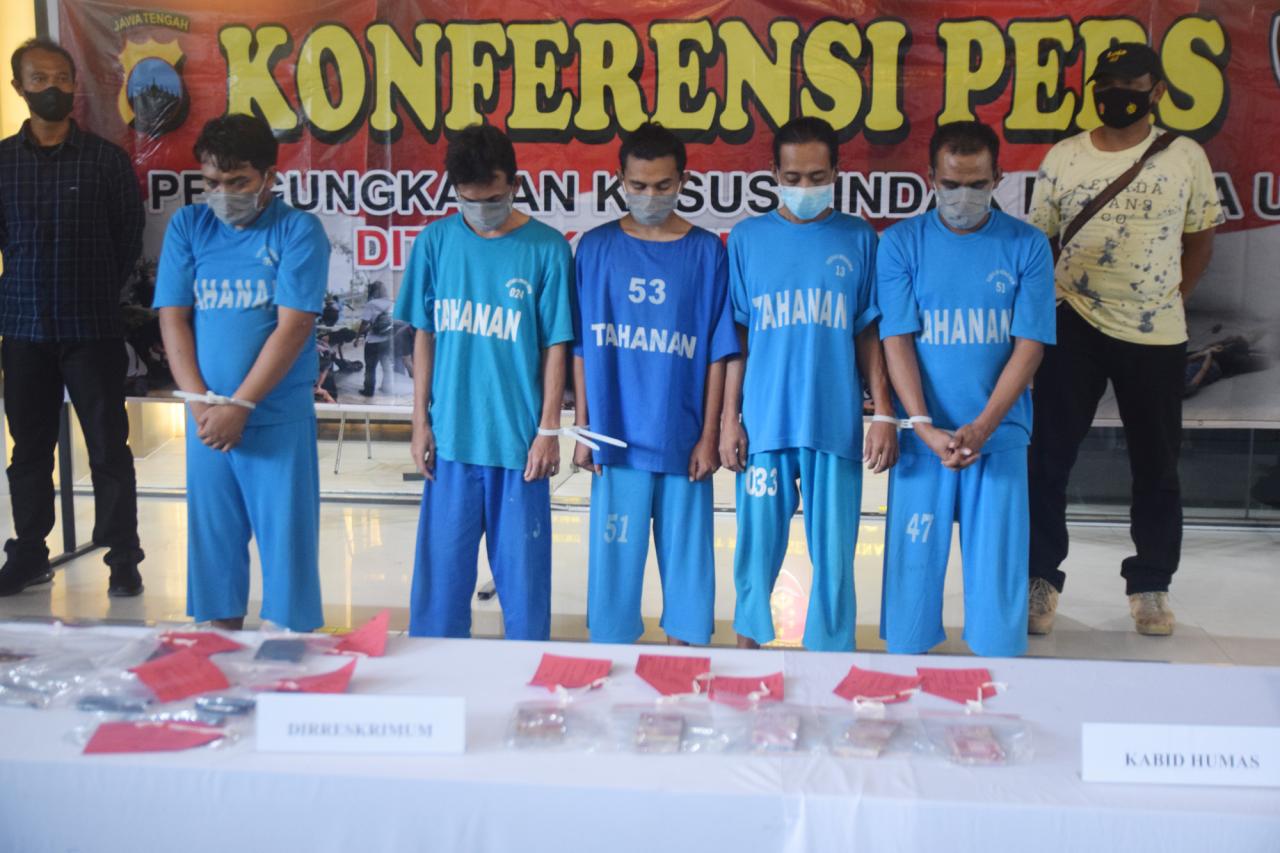 Polda Jateng Bekuk Komplotan...
