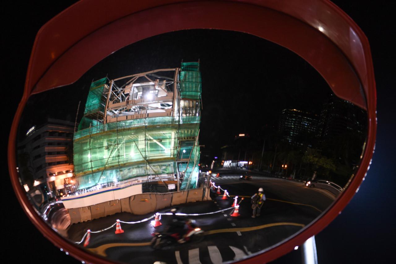 Relokasi Sementara Tugu...