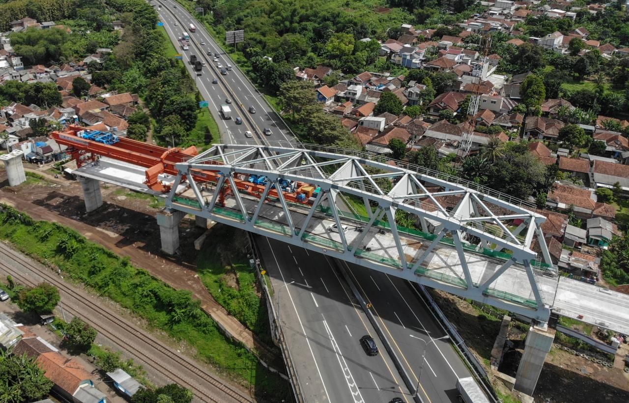 Pemerintah Suntik Rp4,3...