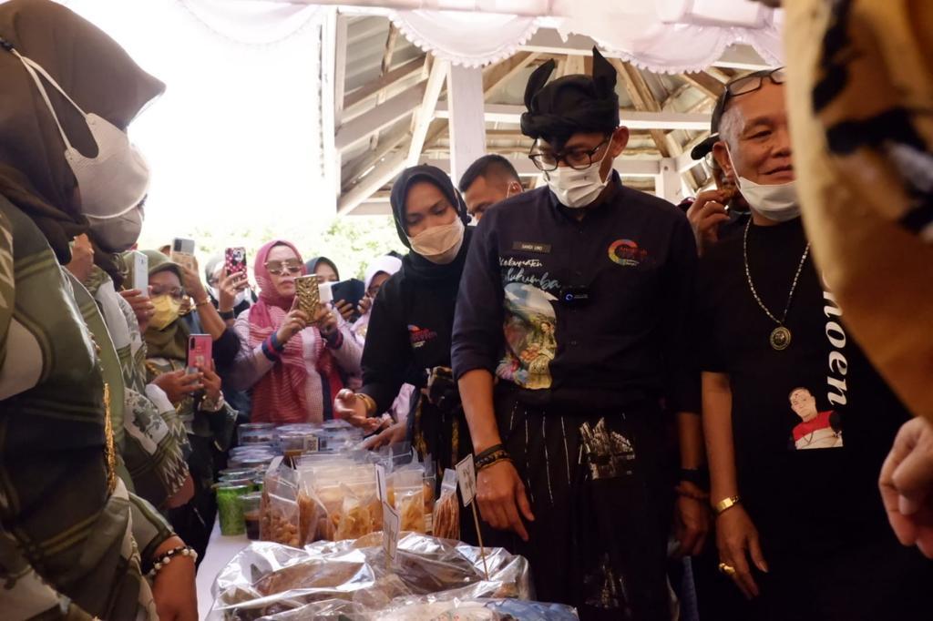 Sandiaga Uno Ajak Masyarakat...