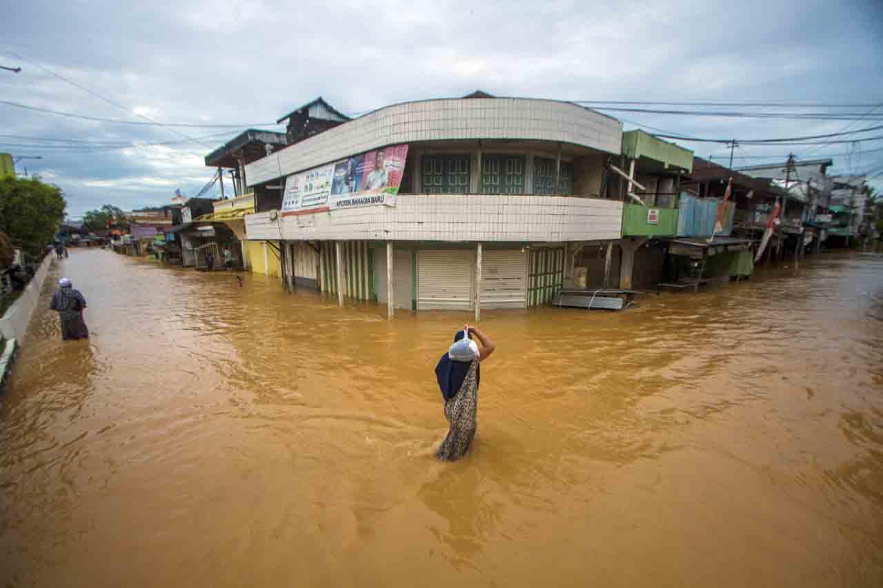 Banjir Kembali Rendam...