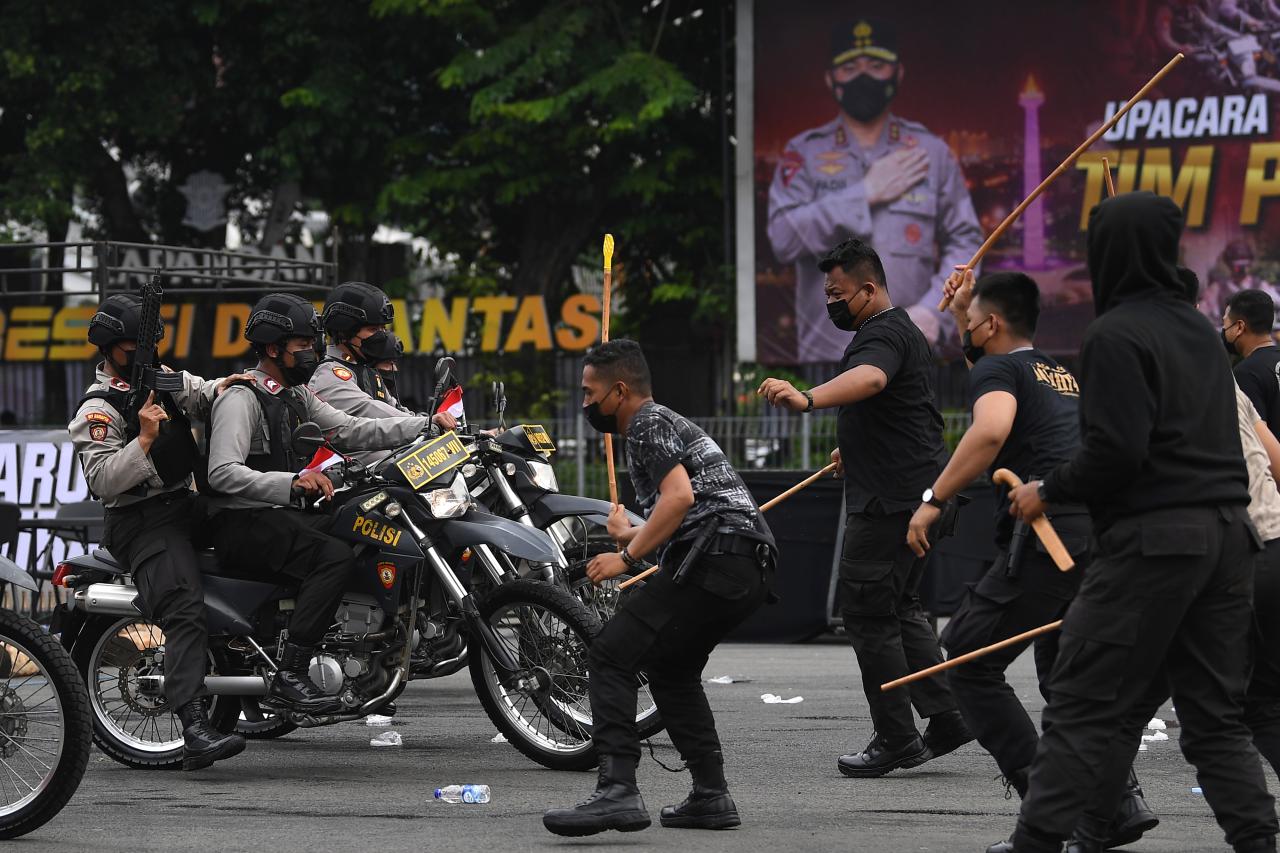 Aksi Tim Patroli Perintis...