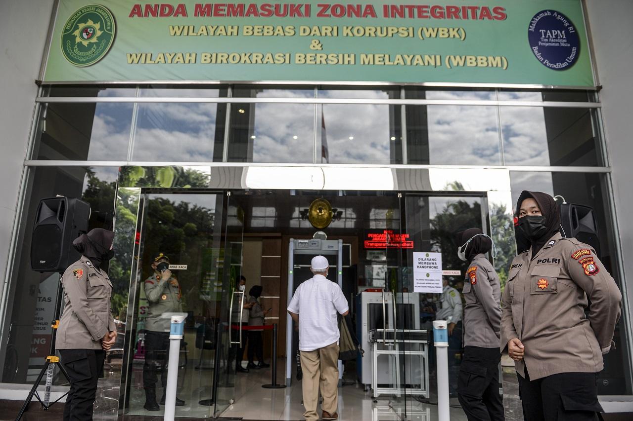 Munarman Jalani Sidang...