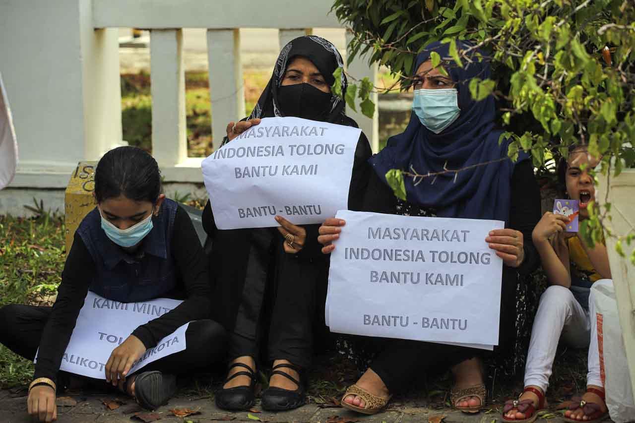 9 Tahun di Pengungsian,...