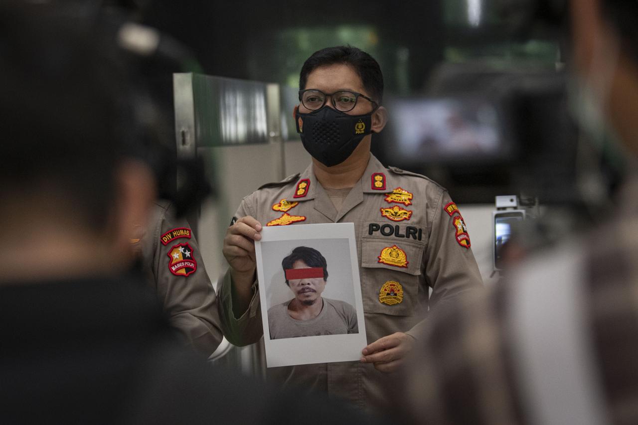 Polisi Tangkap Pelaku...