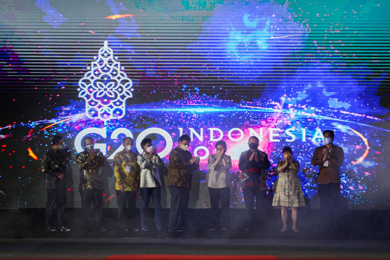 Menko Airlangga Luncurkan...