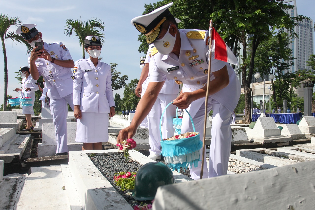 Ziarah ke Makam Pahlawan...