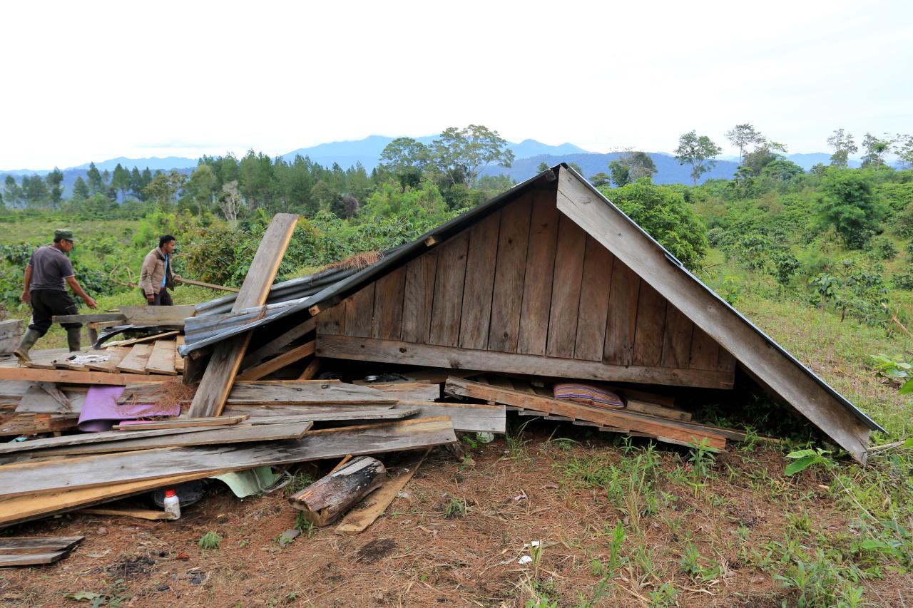 Puluhan Rumah Warga...