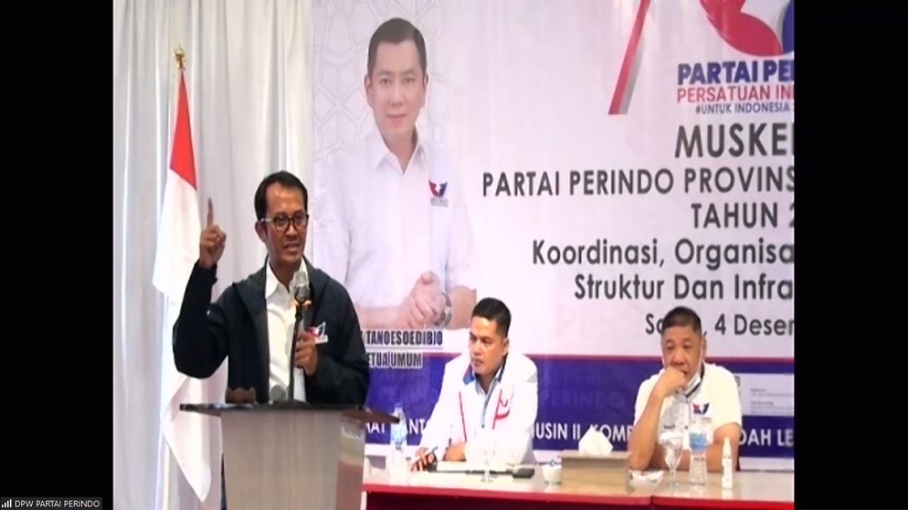 Hary Tanoesoedibjo Hadiri...
