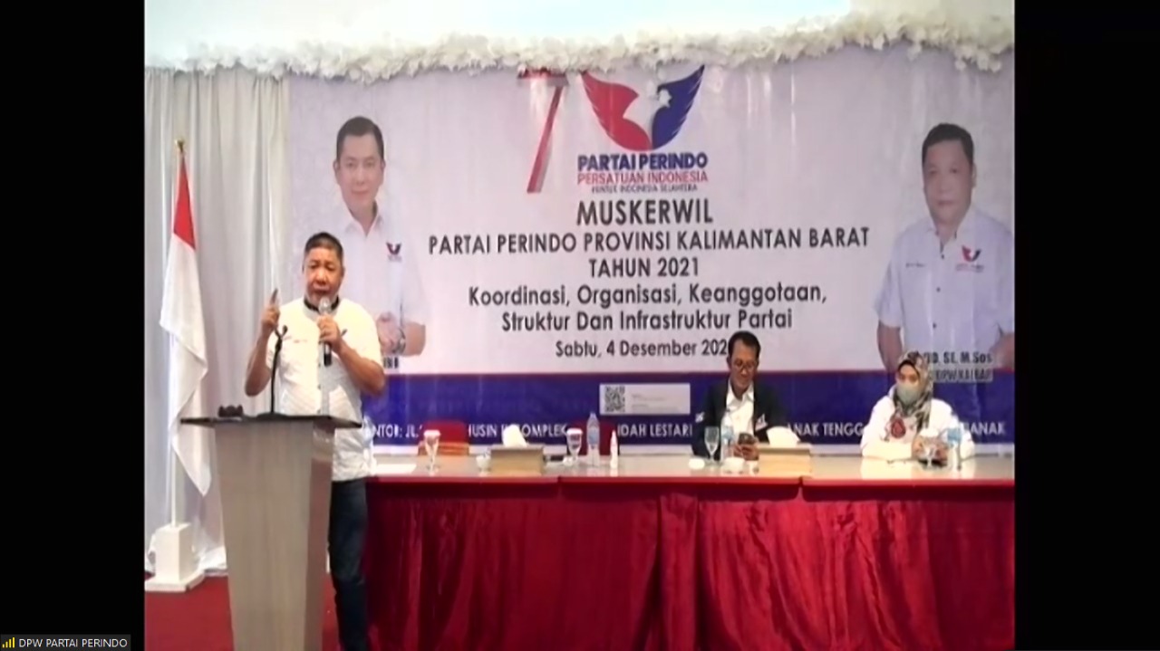 Hary Tanoesoedibjo Hadiri...