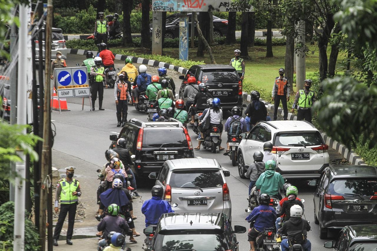 Uji Coba Ganjil Genap...
