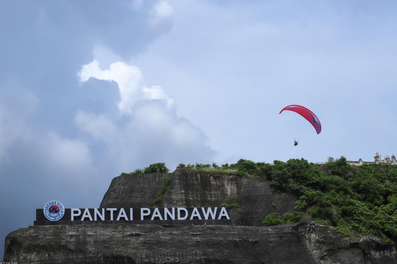 Wisata Pantai Pandawa...