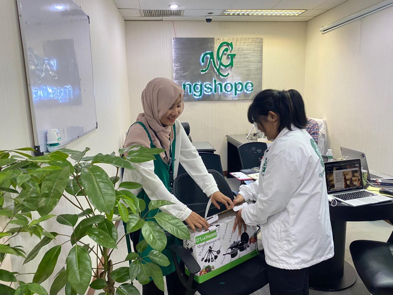 Pasar UMKM Turut Diramaikan...