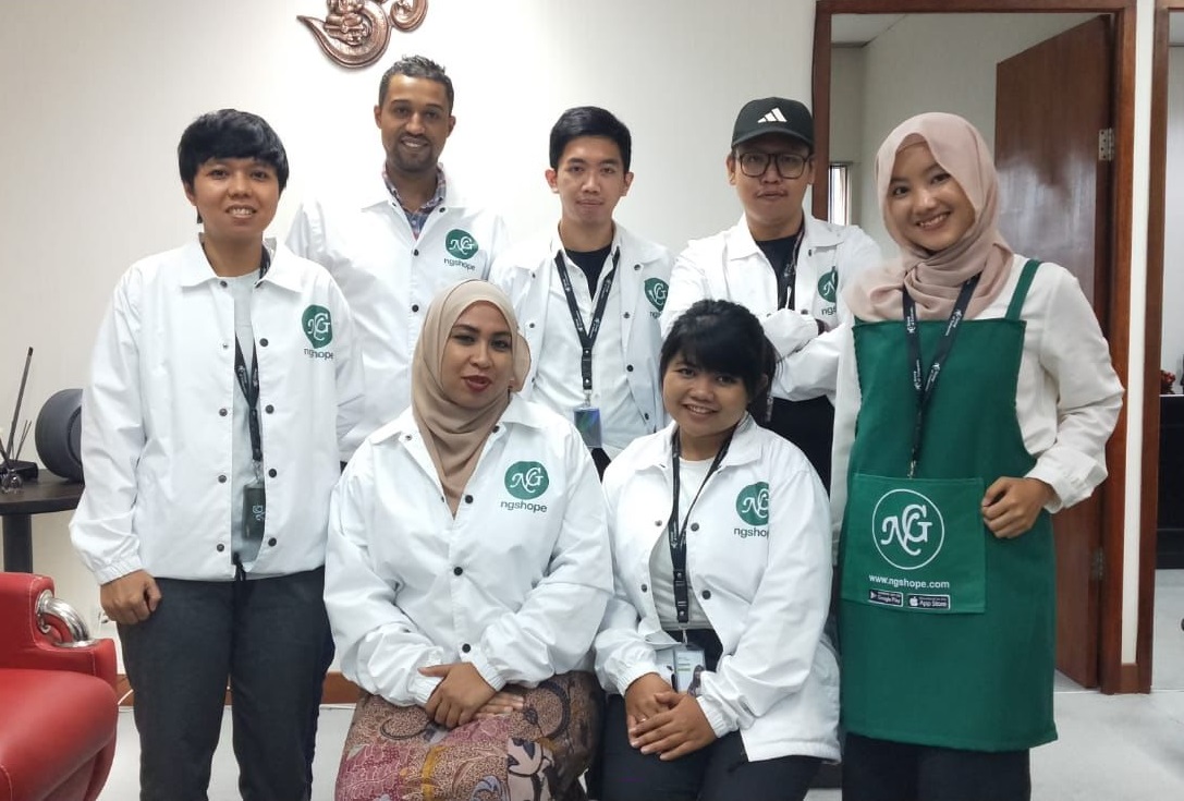 Pasar UMKM Turut Diramaikan...