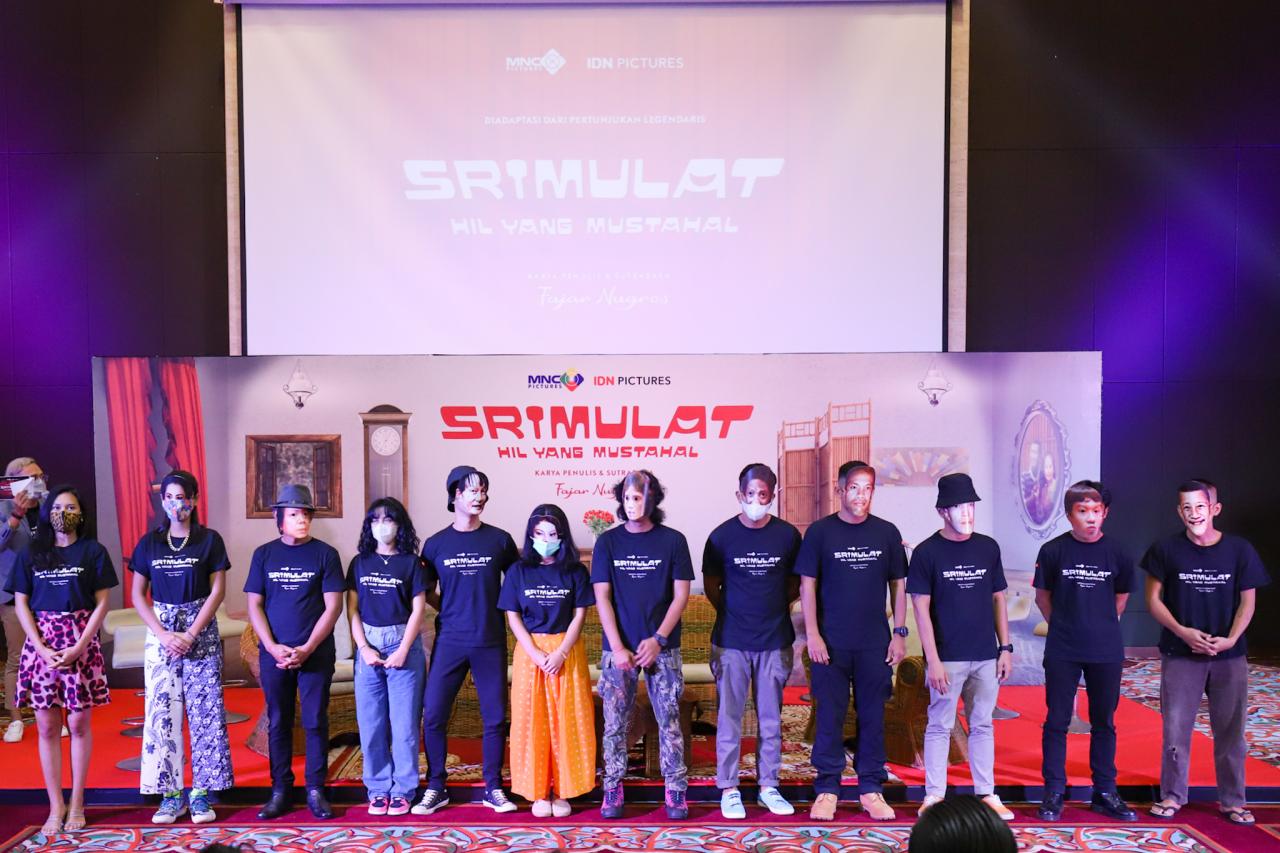 Film Srimulat Hil Yang...