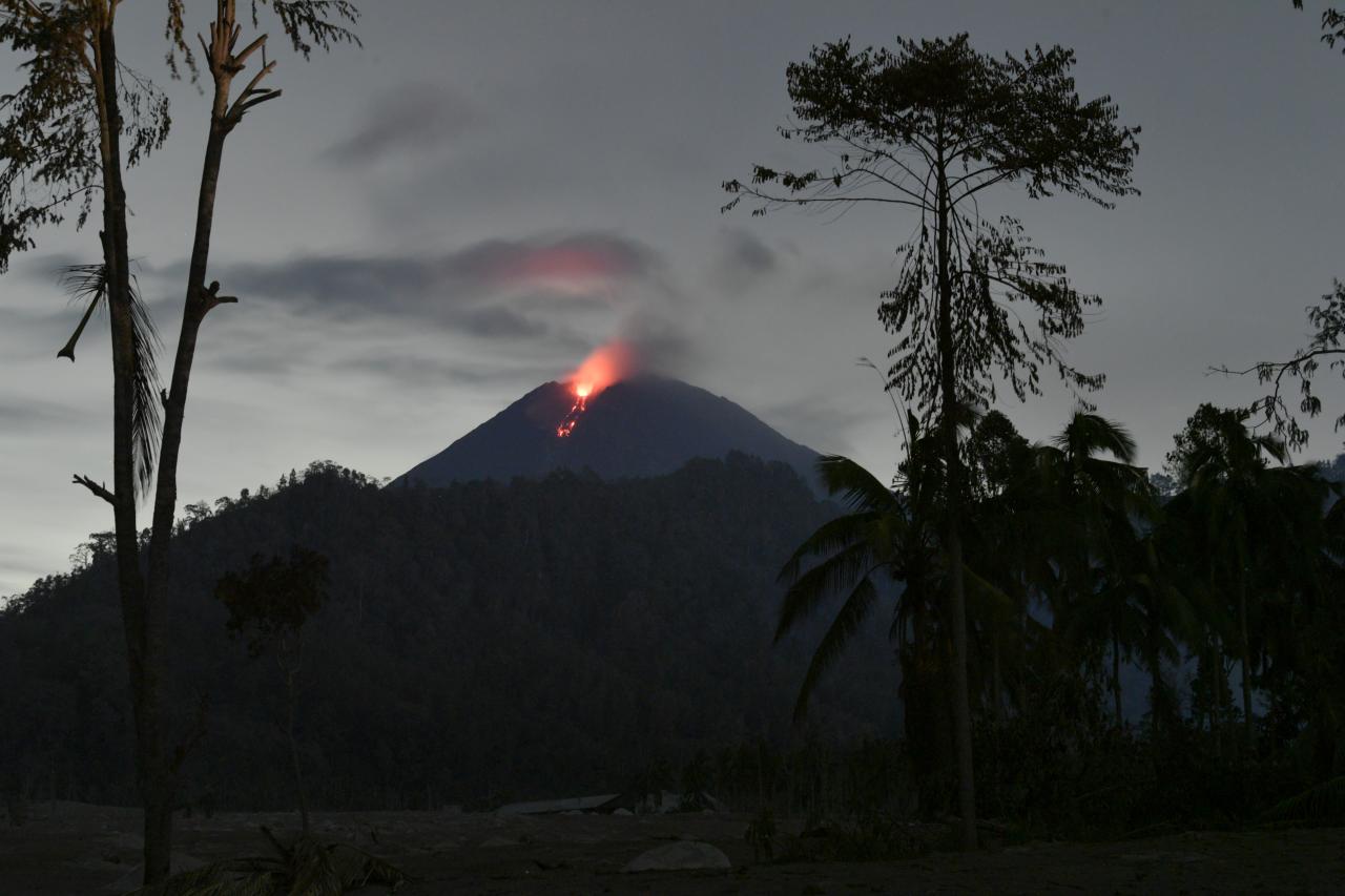 Penampakan Gunung Semeru...