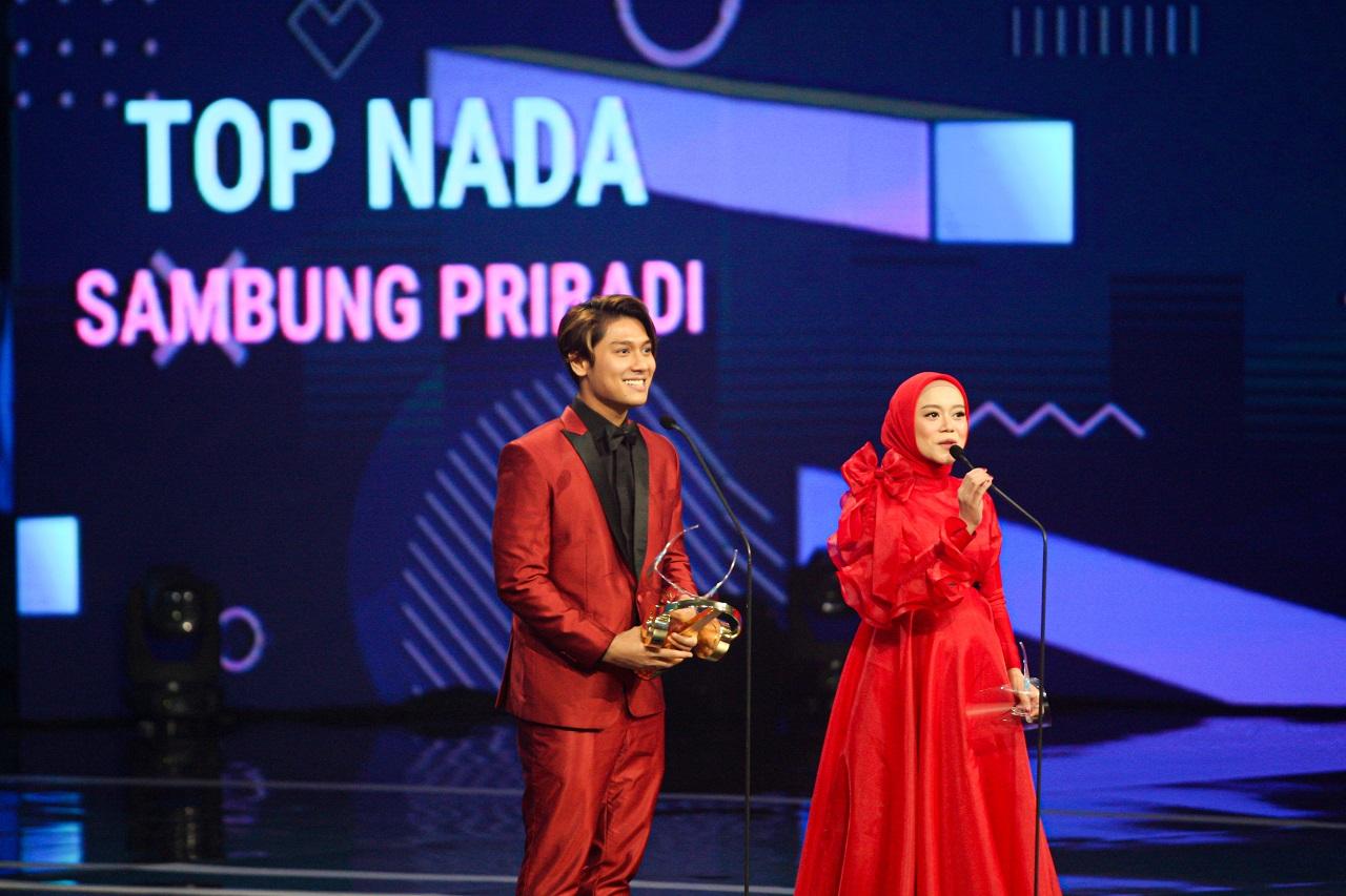 Luar Biasa, Lesti Kejora...
