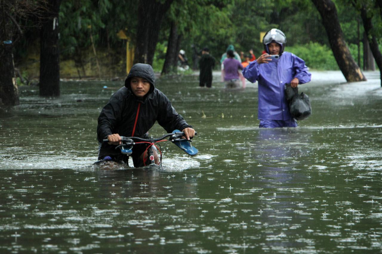 Banjir Rendam Permukiman...