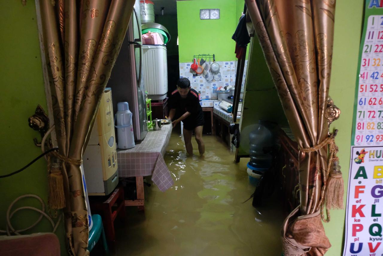 Makassar Dikepung Banjir,...