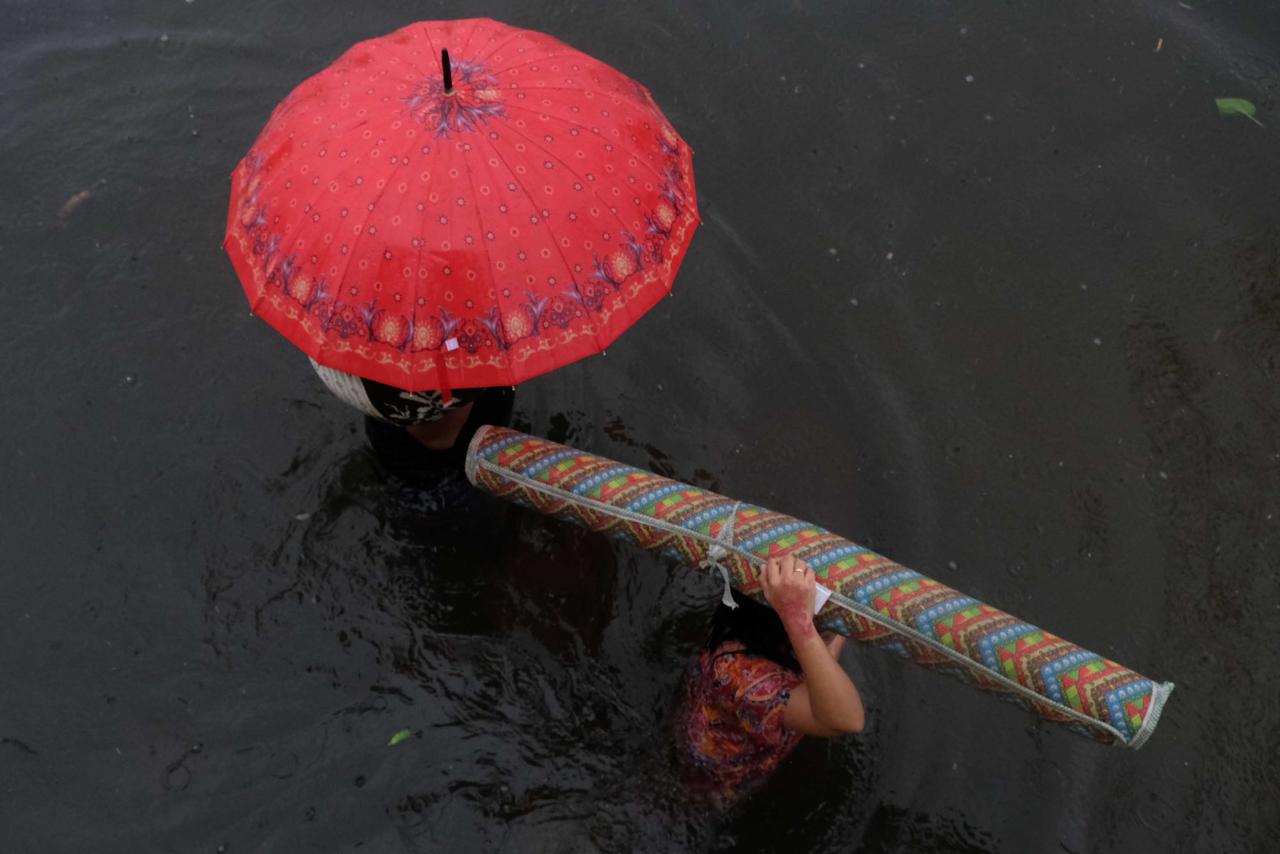 Makassar Dikepung Banjir,...