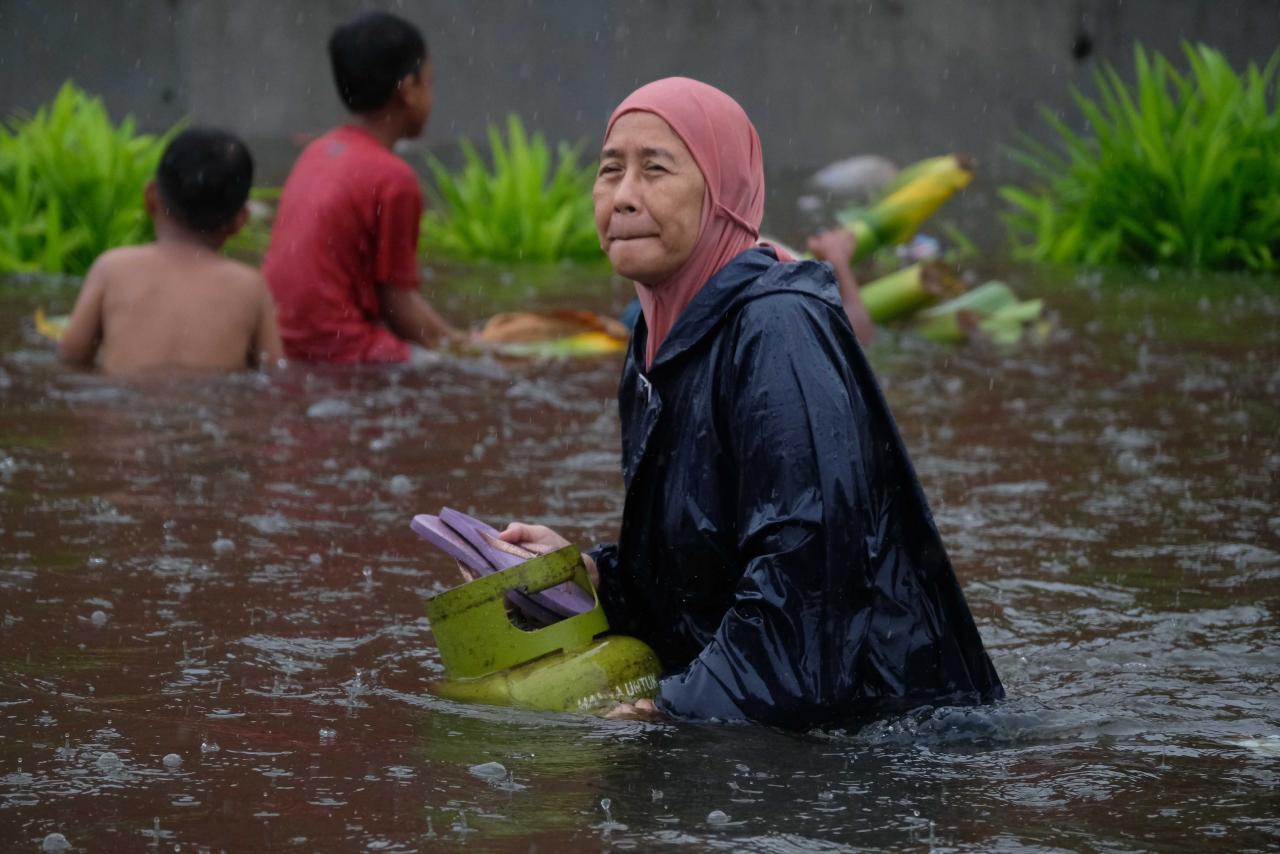 Makassar Dikepung Banjir,...