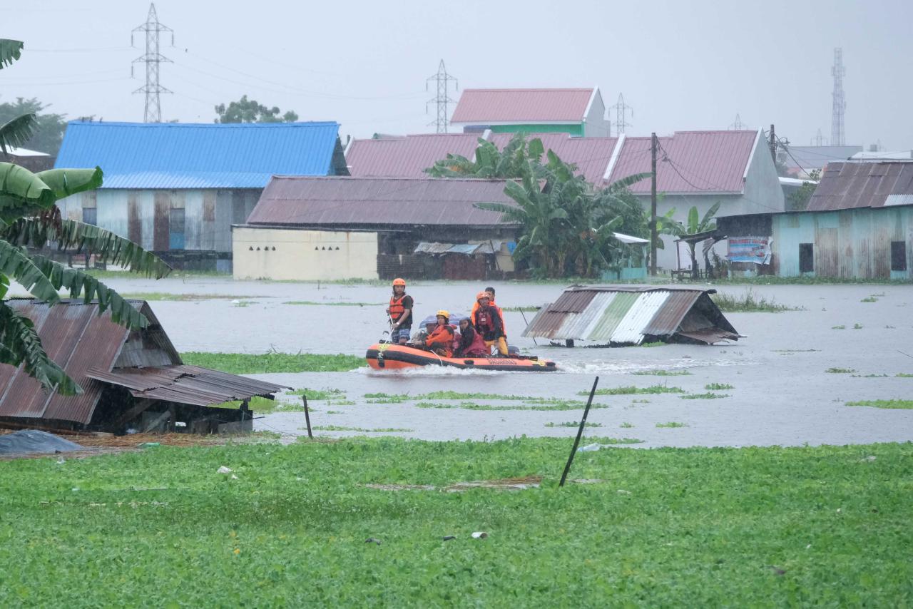 Makassar Dikepung Banjir,...