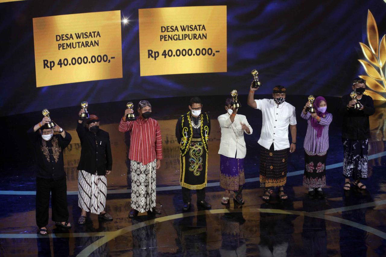 Sandiaga Uno: Dari Desa...