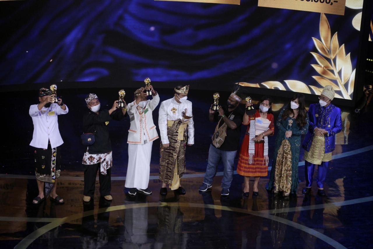 Sandiaga Uno: Dari Desa...