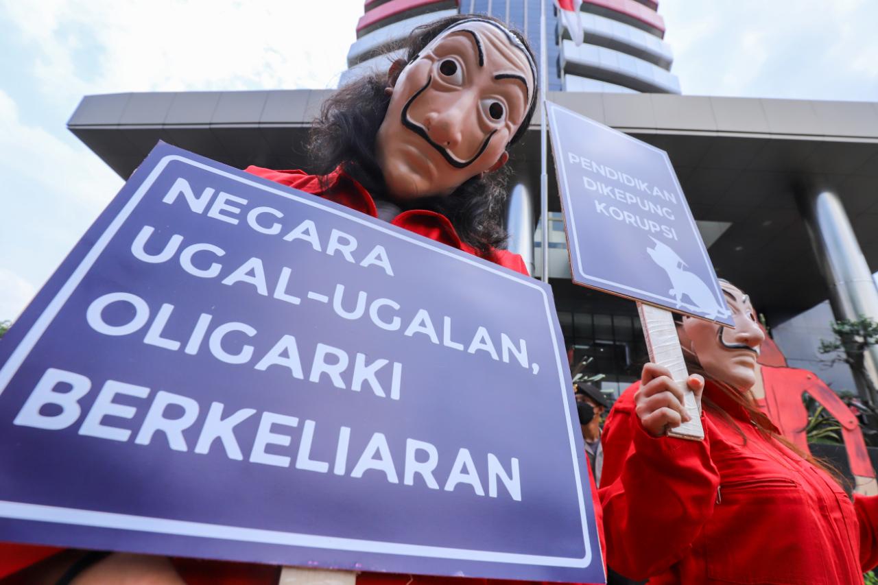 Peringati Hari Antikorupsi...