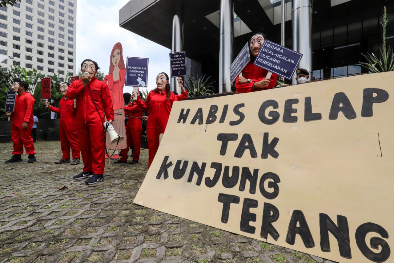 Peringati Hari Antikorupsi...