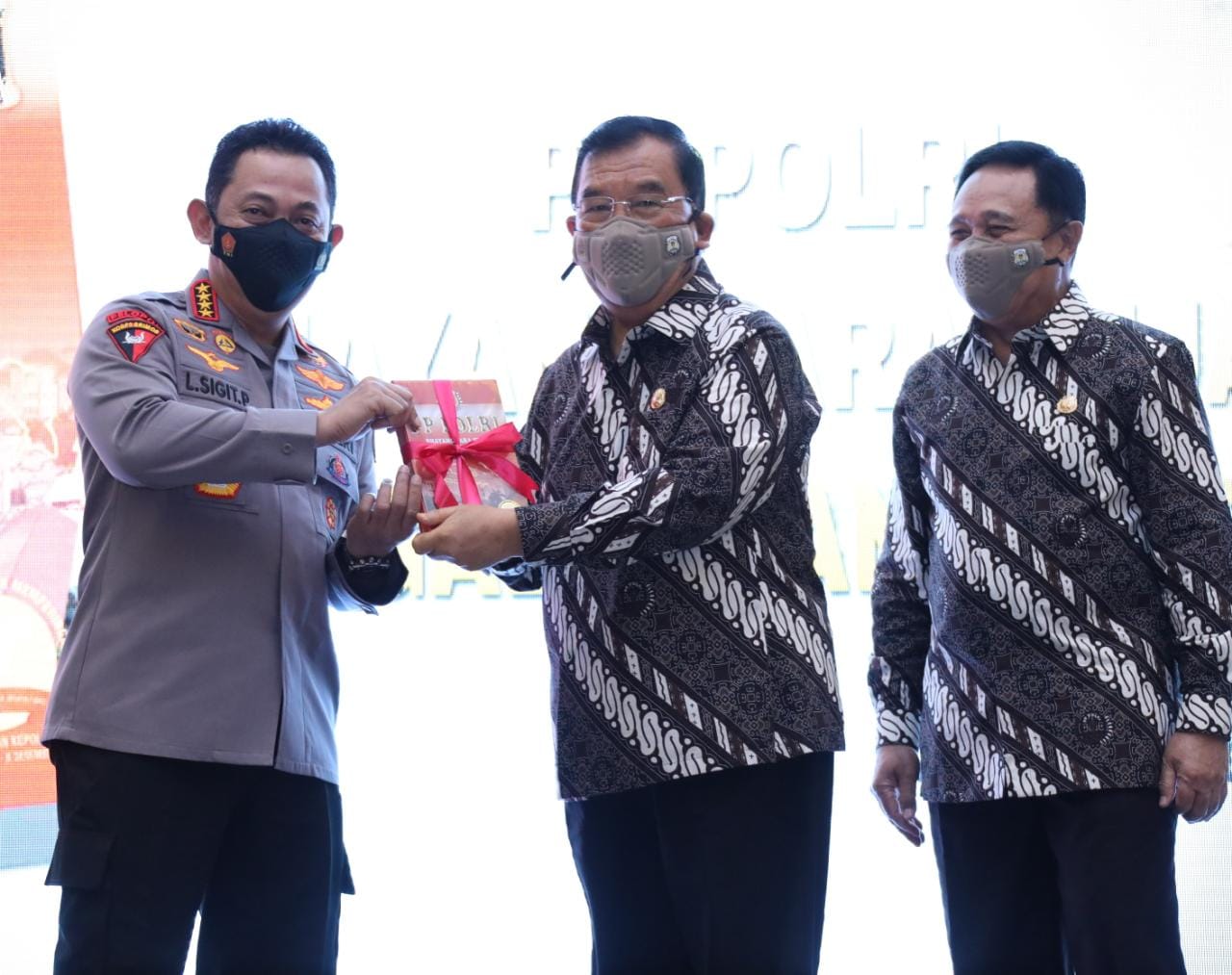 Kapolri: Buku Bhayangkara...