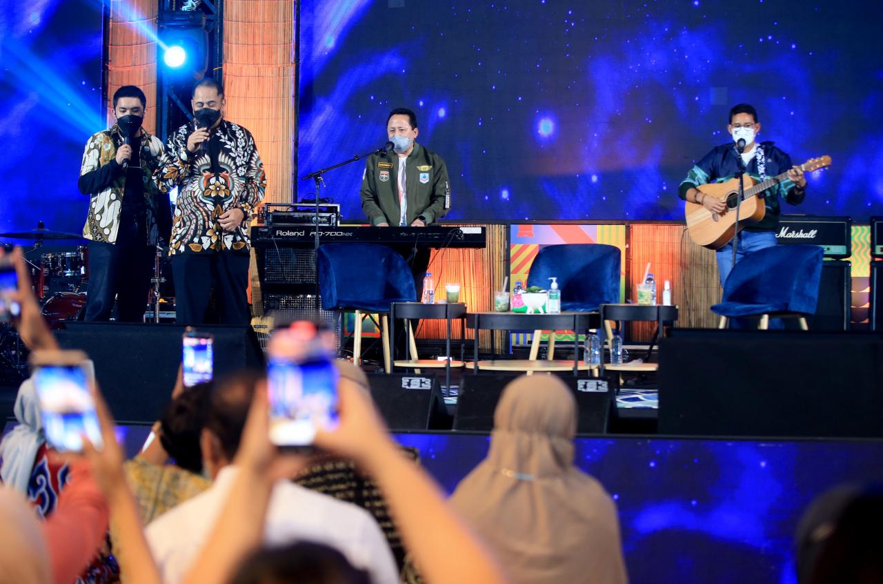 Sandiaga Uno: Omzet...