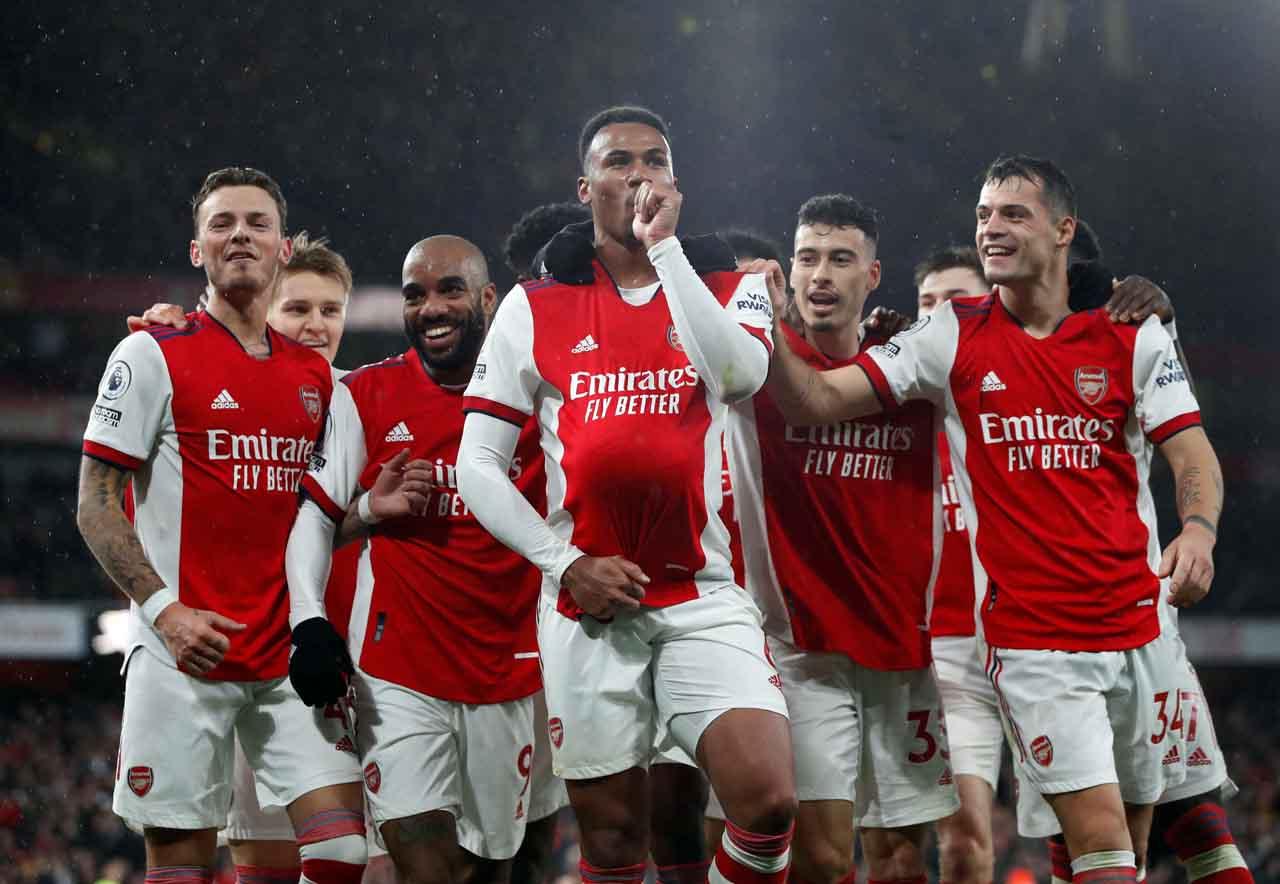 Gempuran Meriam London...