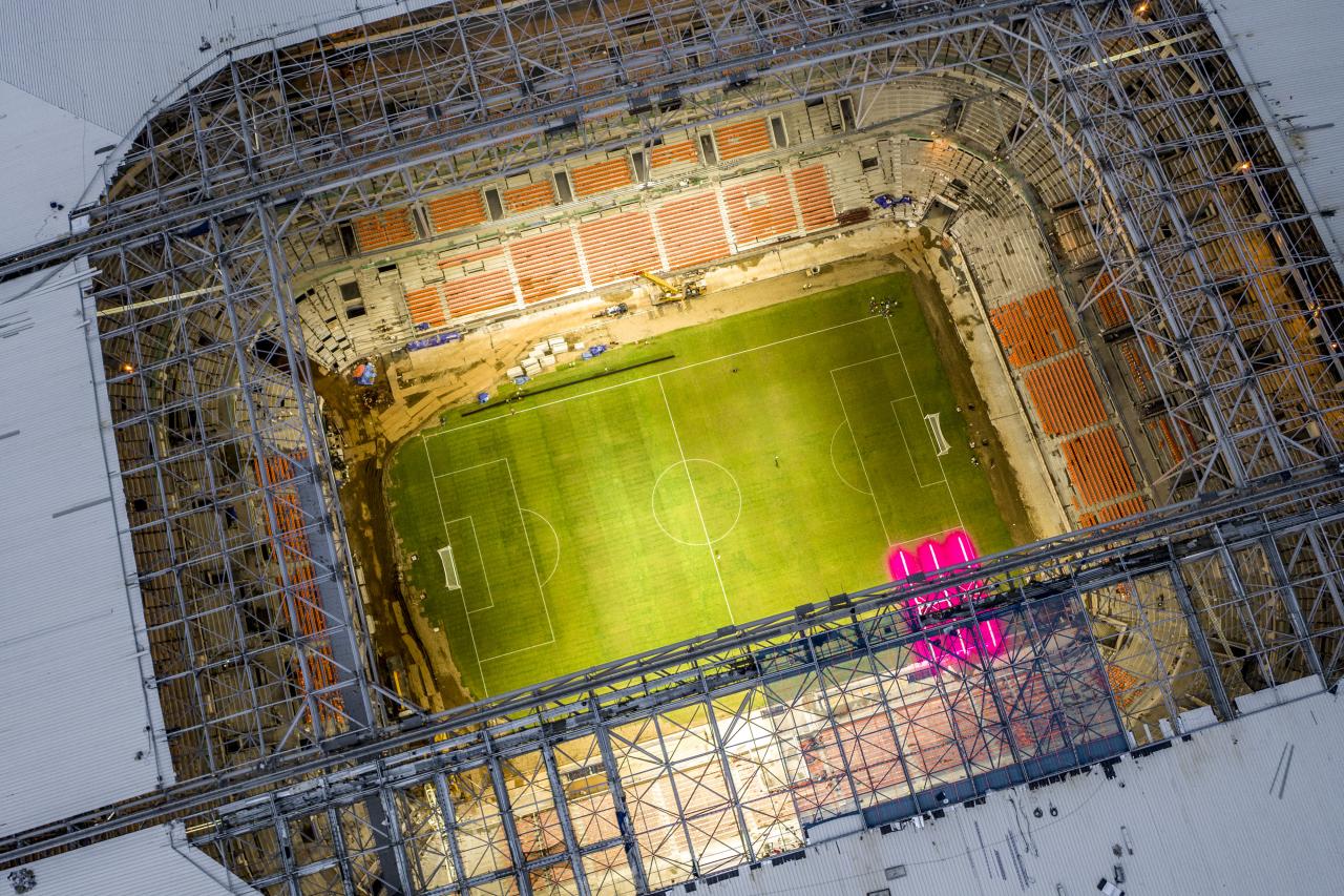 Berstandar FIFA, Begini...