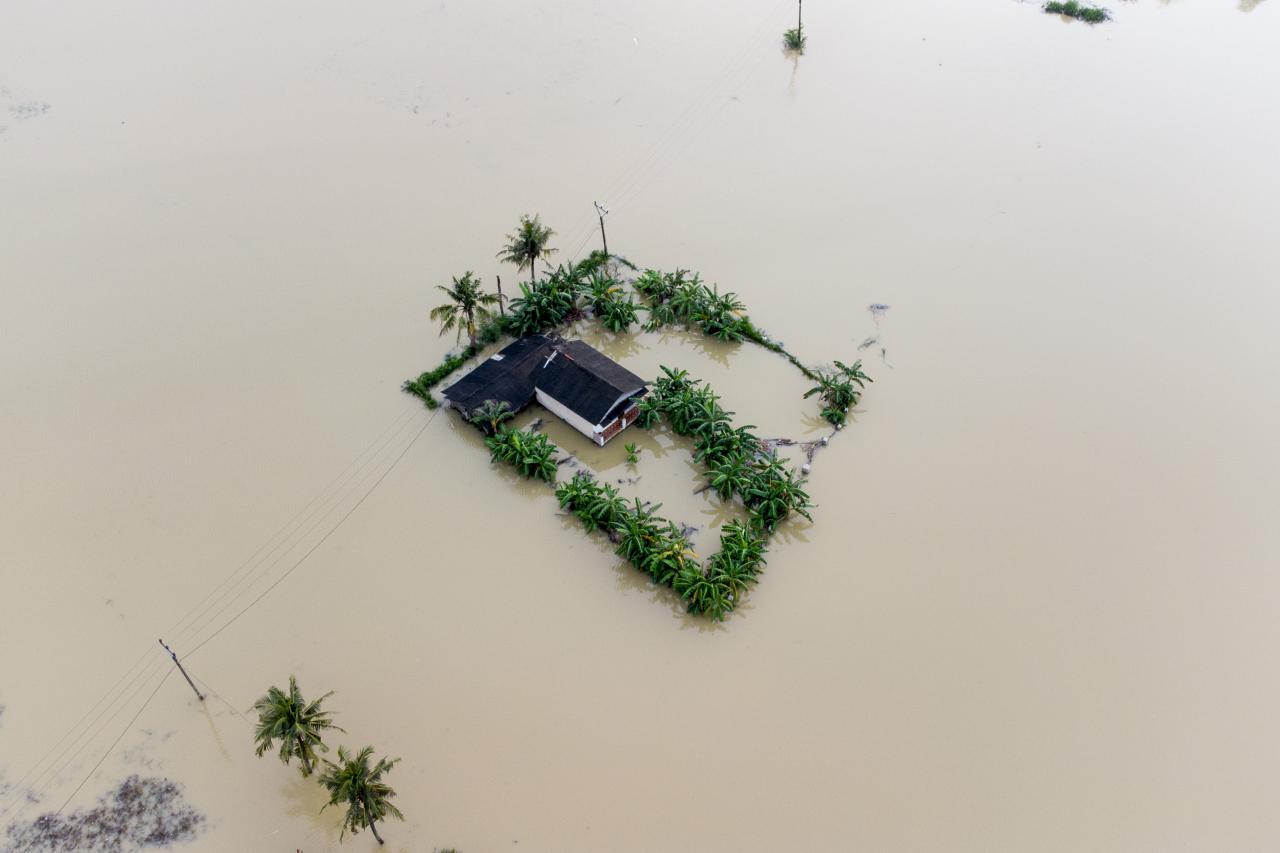 Ratusan Rumah Warga...