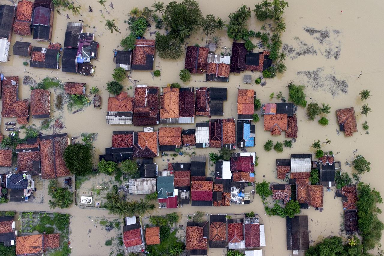 Ratusan Rumah Warga...