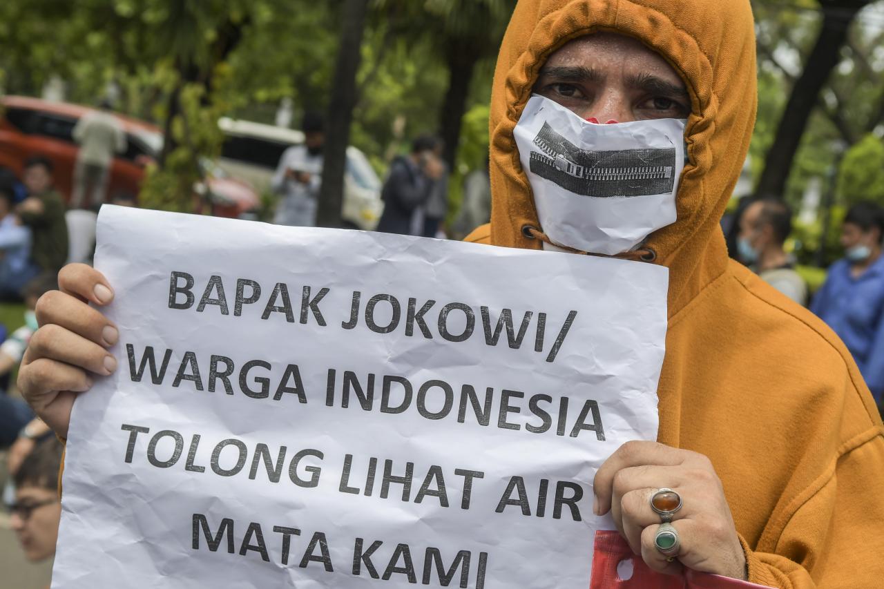 Pengungsi dan Pencari...