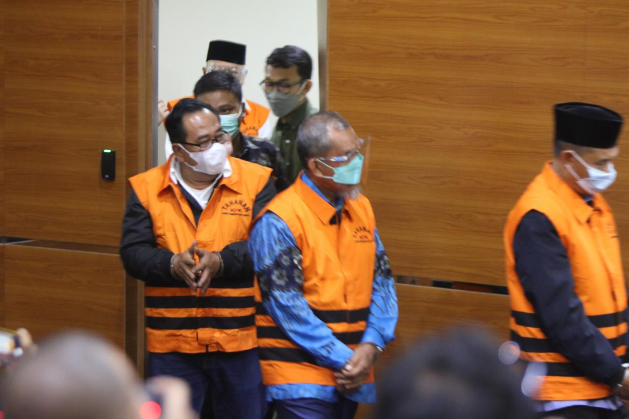 KPK Kembali Tahan 15...