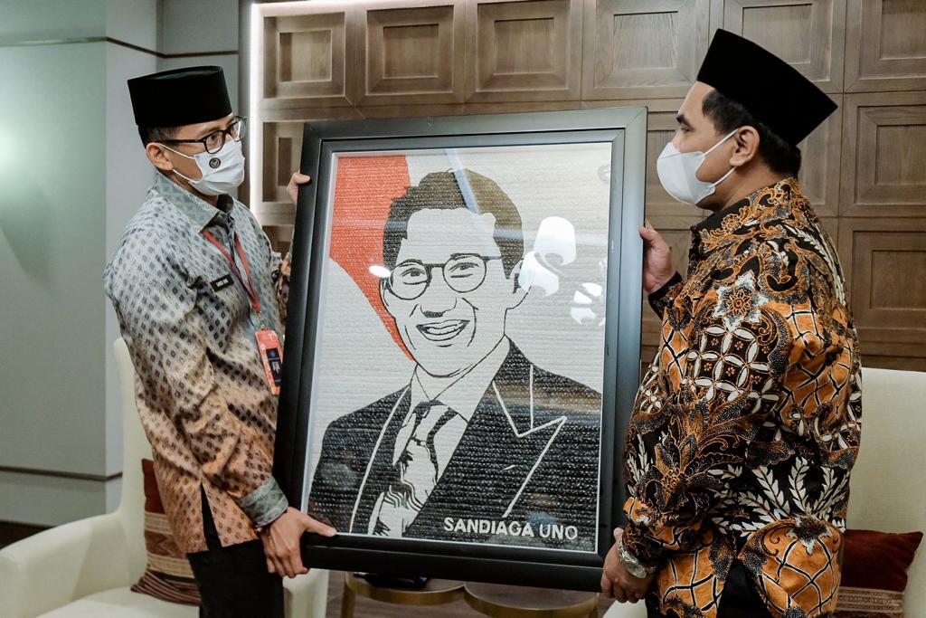Dikunjungi Wagub Jateng,...