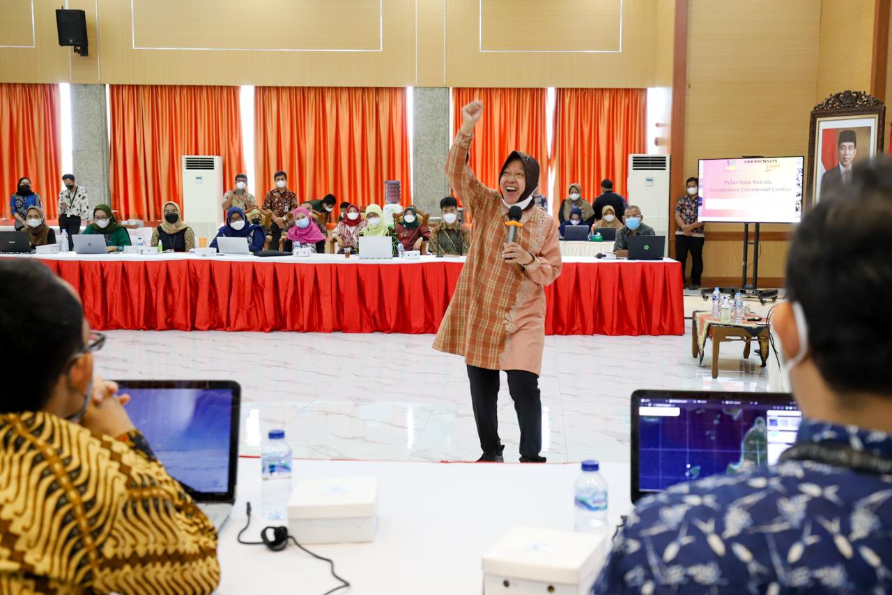 Menteri Sosial Hadiri...