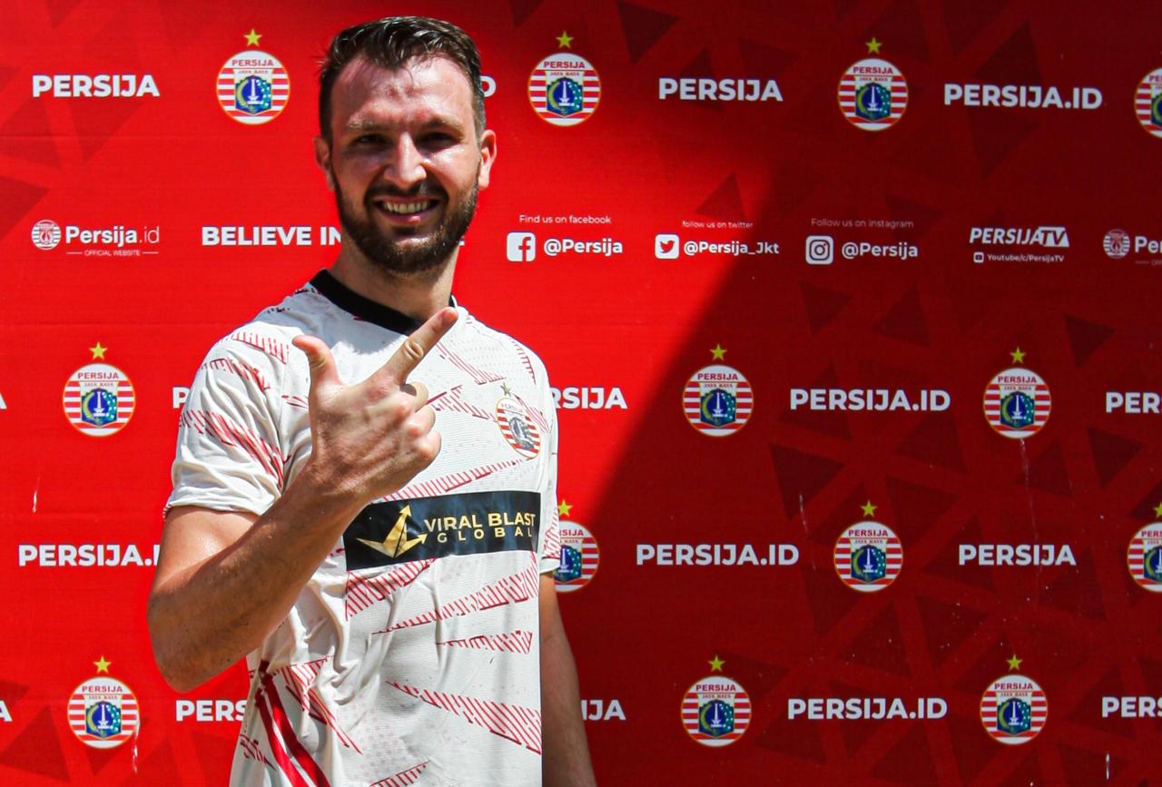 Potret Marco Motta,...